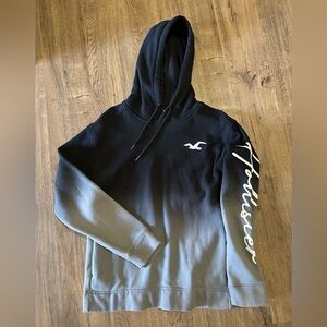 Hollister Men's Hoodie in Black and Gray Ombre